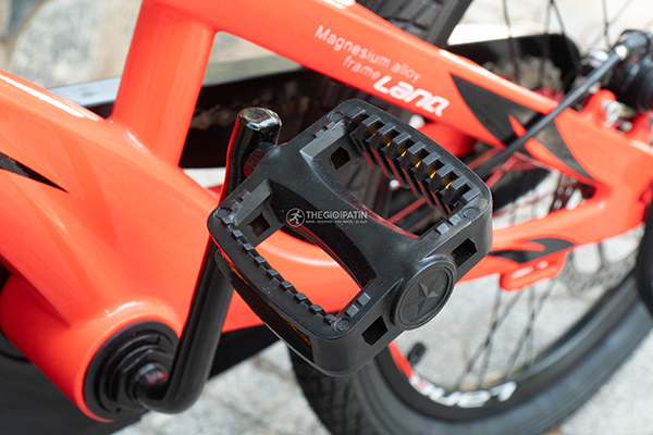 Xe Đạp Trẻ Em LanQ 80 3 Màu Xanh/ Đỏ/ Xám