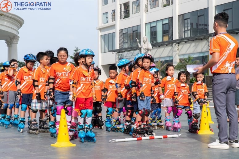 giày patin 4 bánh 2 hàng người lớn