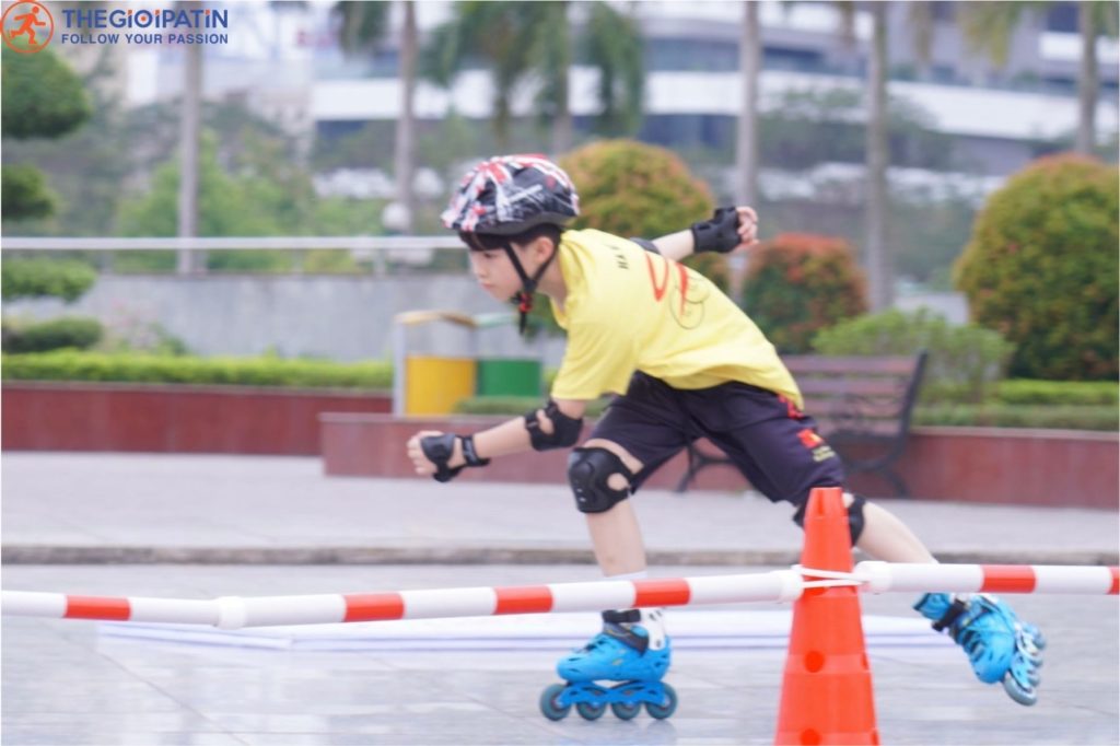 giày trượt patin Flying Eagle K7