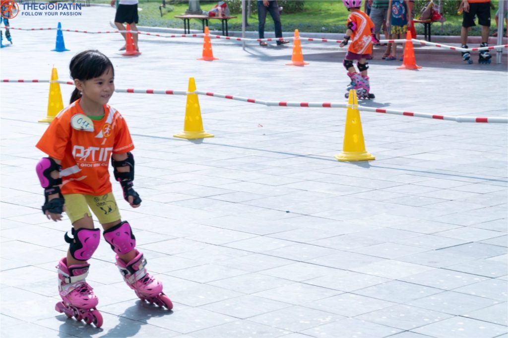 giày patin trẻ em có đèn